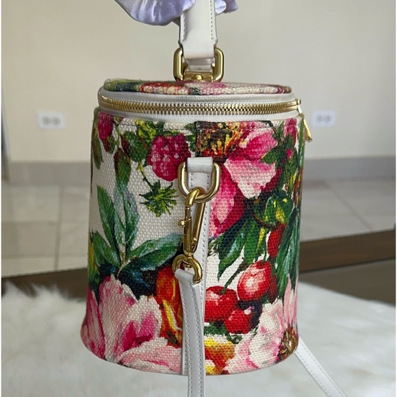 Auth Dolce & Gabbana excellent condition - Picture 7 of 17